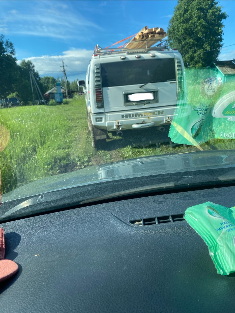 Это после простого дождика соседу пришлось меня протащить по этому участку дороги на тросе