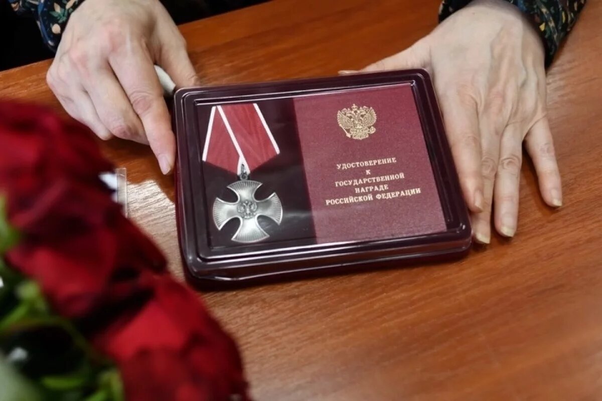    В Майкопе передали госнаграды родственникам погибших в зоне СВО