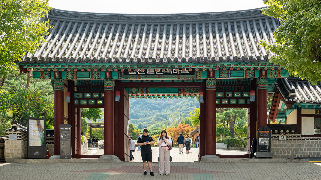 Вход на территорию