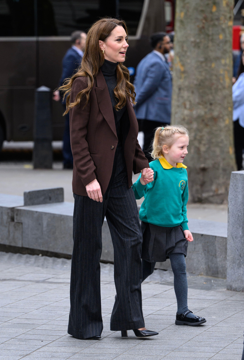 Кейт Миддлтон брюки