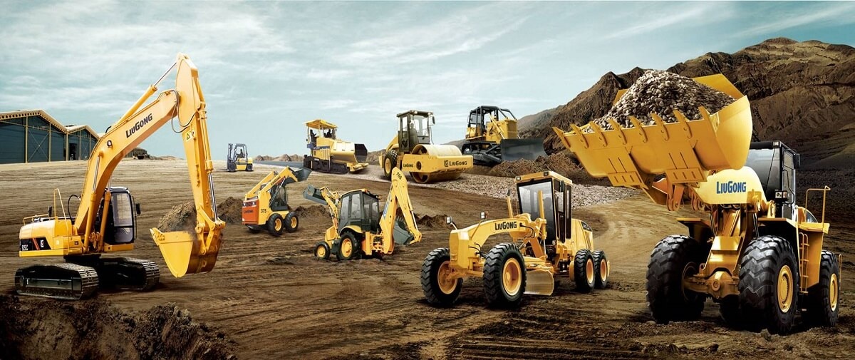 На фотографии: дорожно-строительная техника Liugong, Китай, поставщик в Россию.