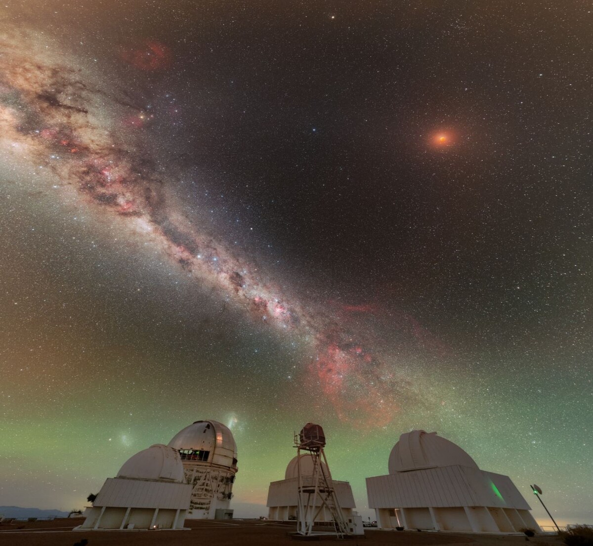 Фото:  CTIO/NOIRLab/NSF/AURA/P. Horálek (Institute of Physics in Opava)  📷
