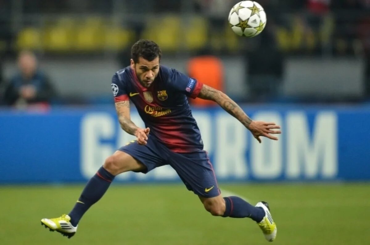    Суд в Испании оправдал футболиста Алвеса по делу об изнасиловании