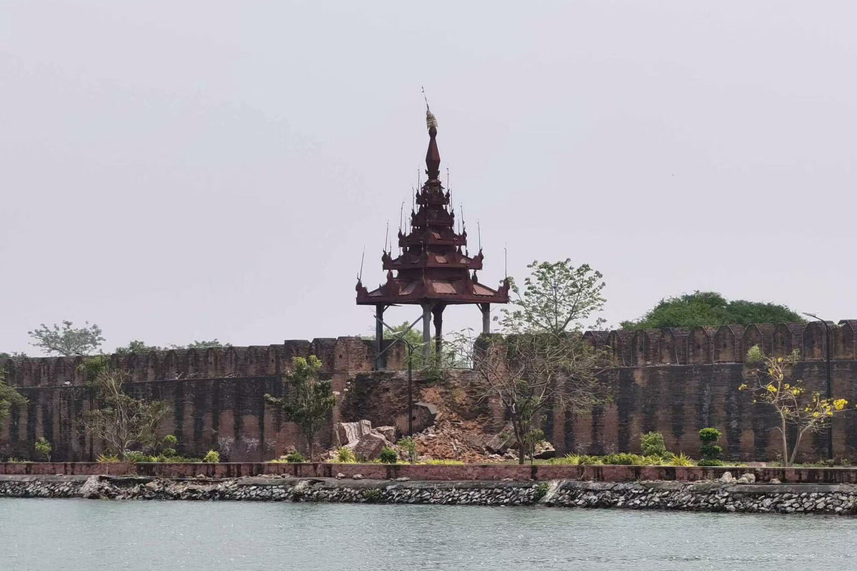 Разрушения в Мьянме после землетрясения, 28 марта 2025 года     📷