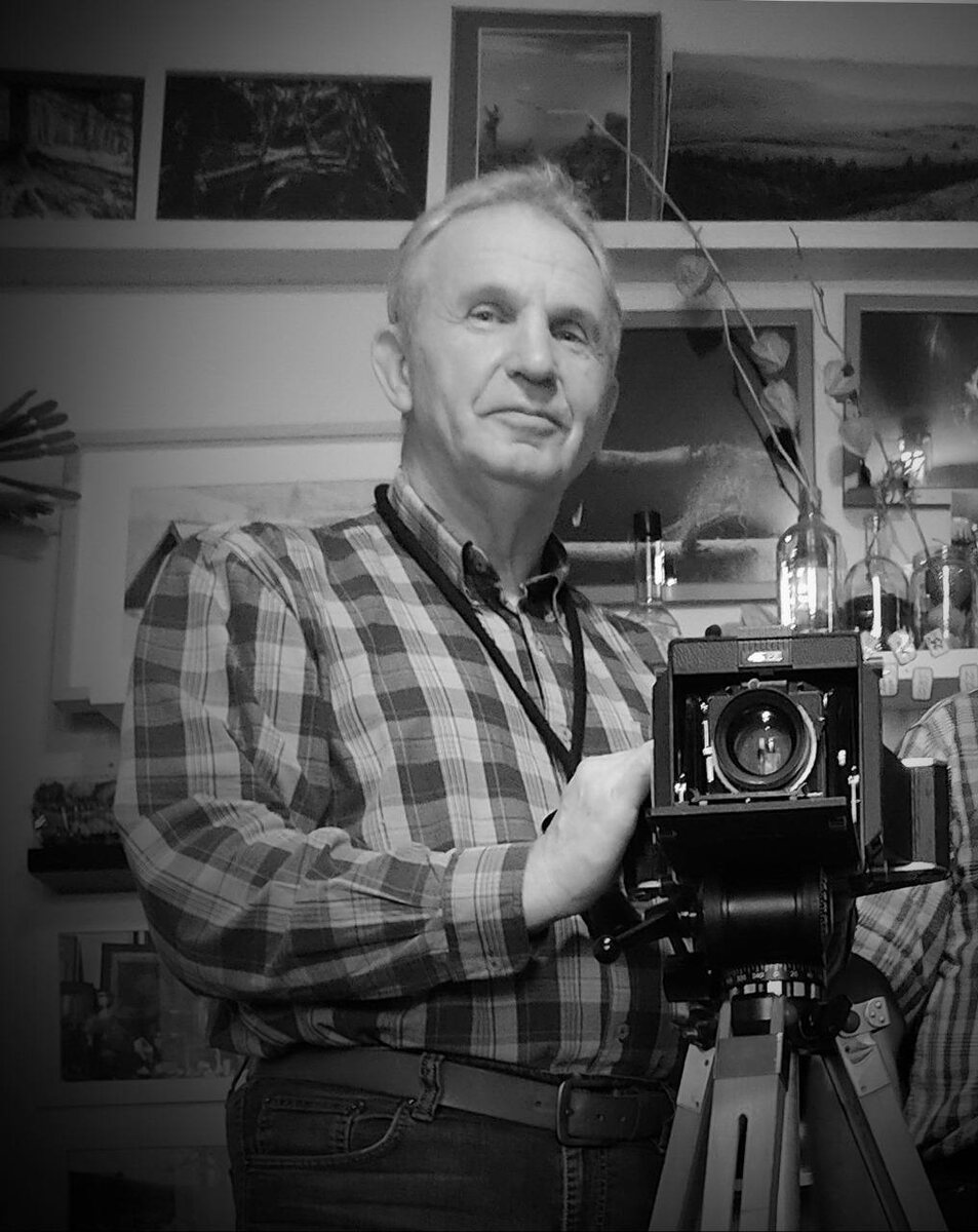 Автор портрета Сергея Милицина - Николай Боченин.