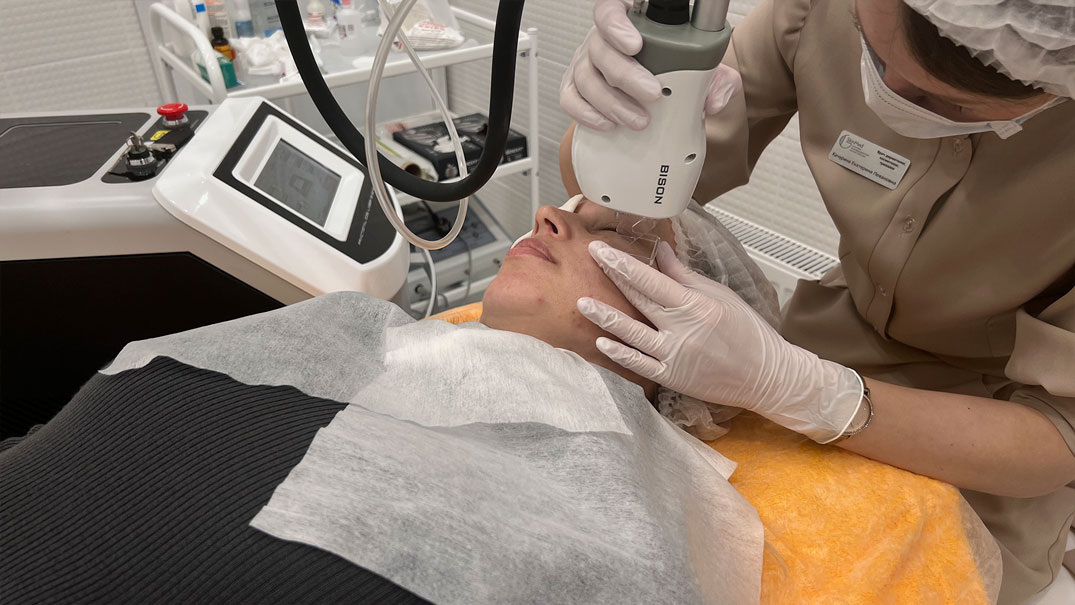 лазерная блефаропластика в клинике инновационной косметологии СкинМед