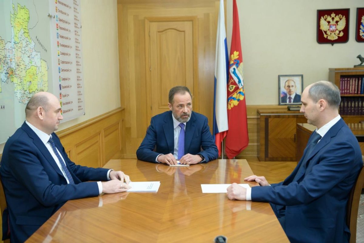    Президент России Владимир Путин назначил Евгения Солнцева на должность врио губернатора Оренбургской области 26 марта