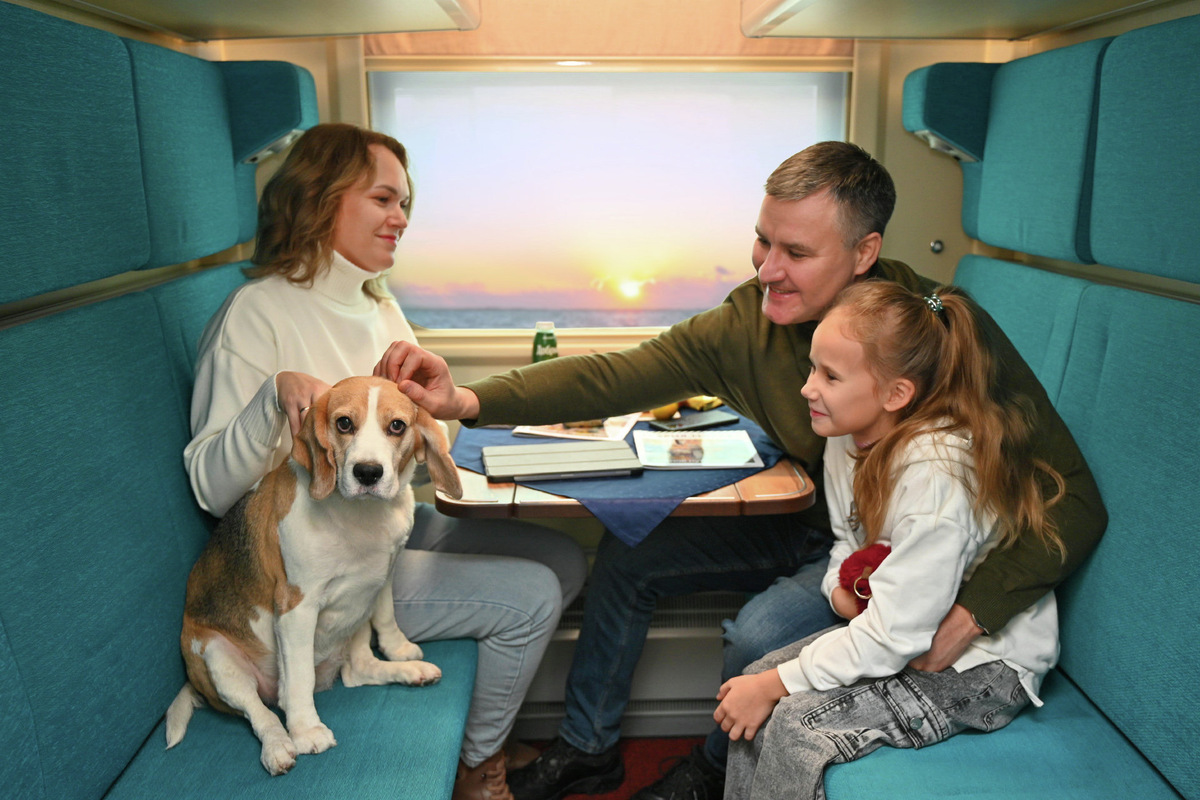 Пассажиры поезда // Фото: «Гранд Сервис Экспресс», Илья Семёнов