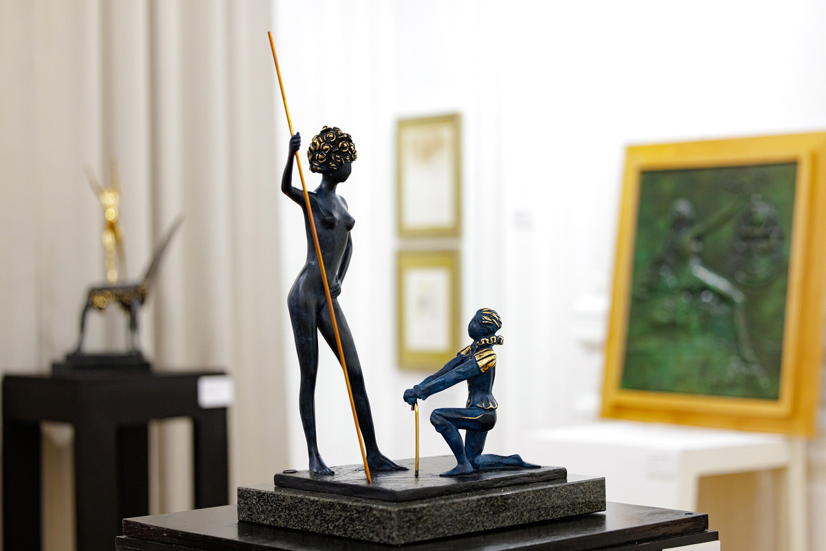    Открытие выставки «Женщины-цветы»