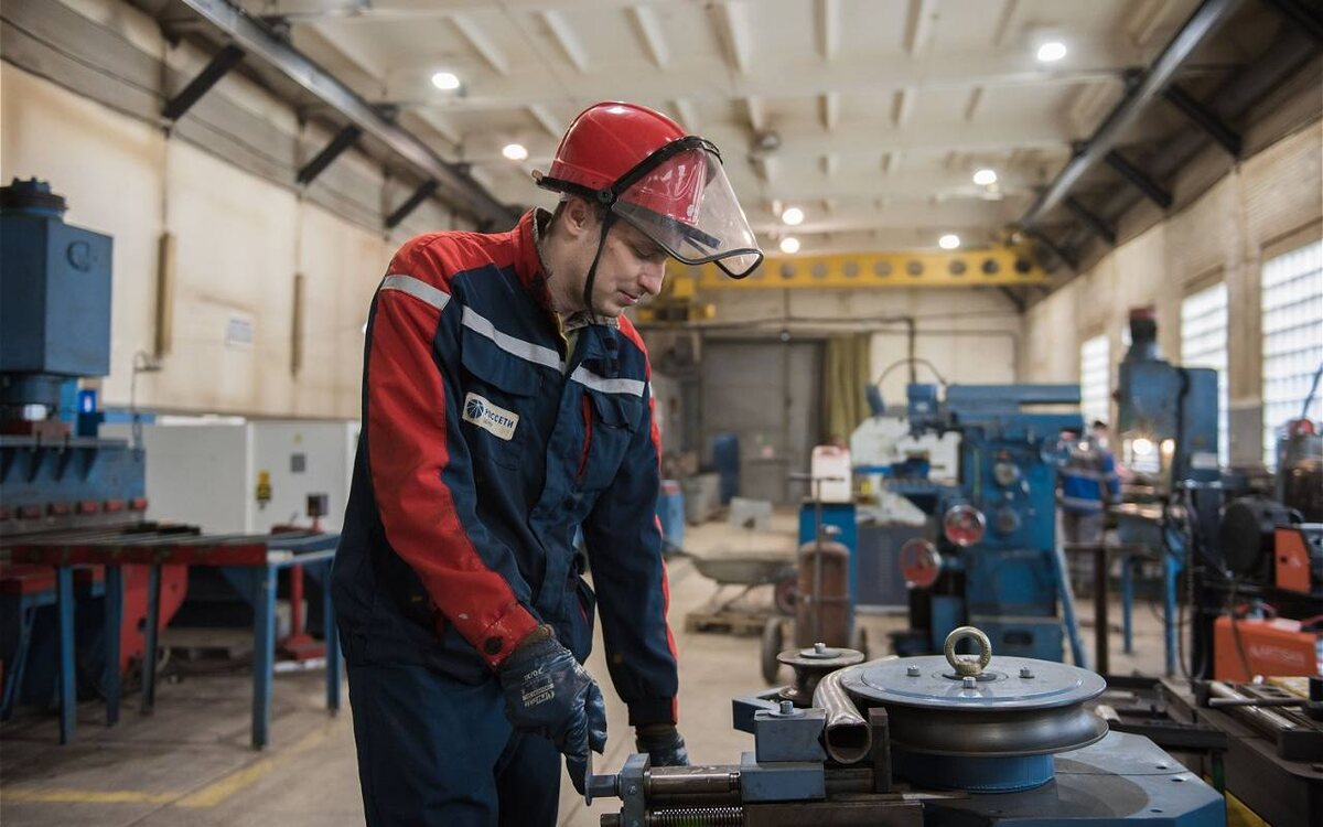    Энергетики белгородского филиала «Россети Центр» изготовят свыше 6,2 тыс. металлоконструкций для ЛЭП Фото - пресс-служба филиала ПАО «Россети Центр» - «Белгородэнерго»