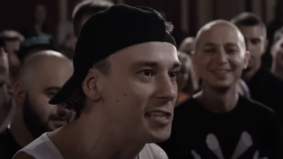 Кадр из батла Obe1Kanobe, выступающего против PsyBOY.📷Фото: Кадр с Youtube, батл Versus x Slovo SPB