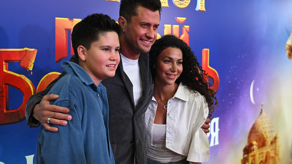 Павел Прилучный с женой Зепюр Брутян и сыном Тимофеем. Фото: Global Look Press