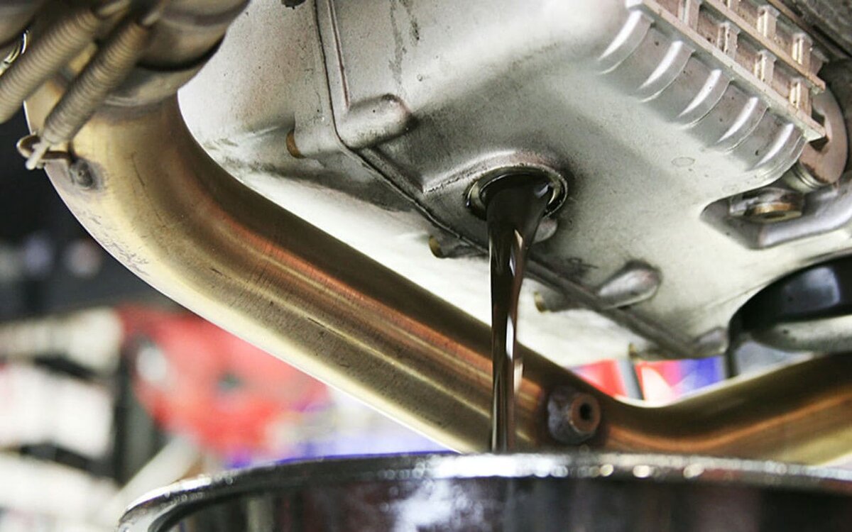 Чем грязнее отработанное масло, тем больше оно вбирает в себя продуктов износа