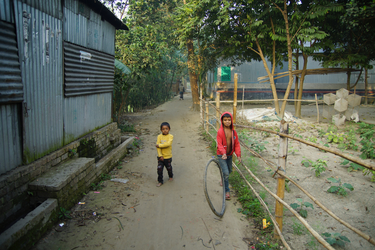 в деревне Hatikumpur