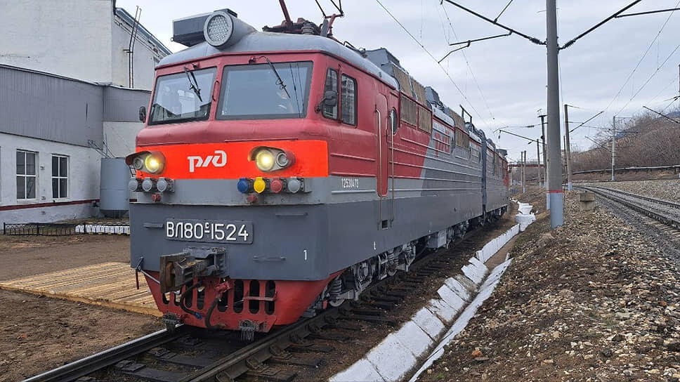 В Казани представили обновленный локомотив ВЛ80С.📷Фото: Пресс-служба компании «ЛокоТех»