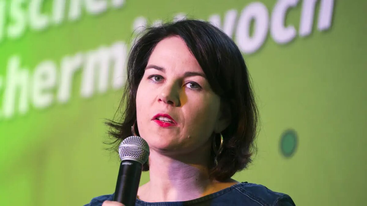    Министр иностранных дел Германии Анналена Бербок