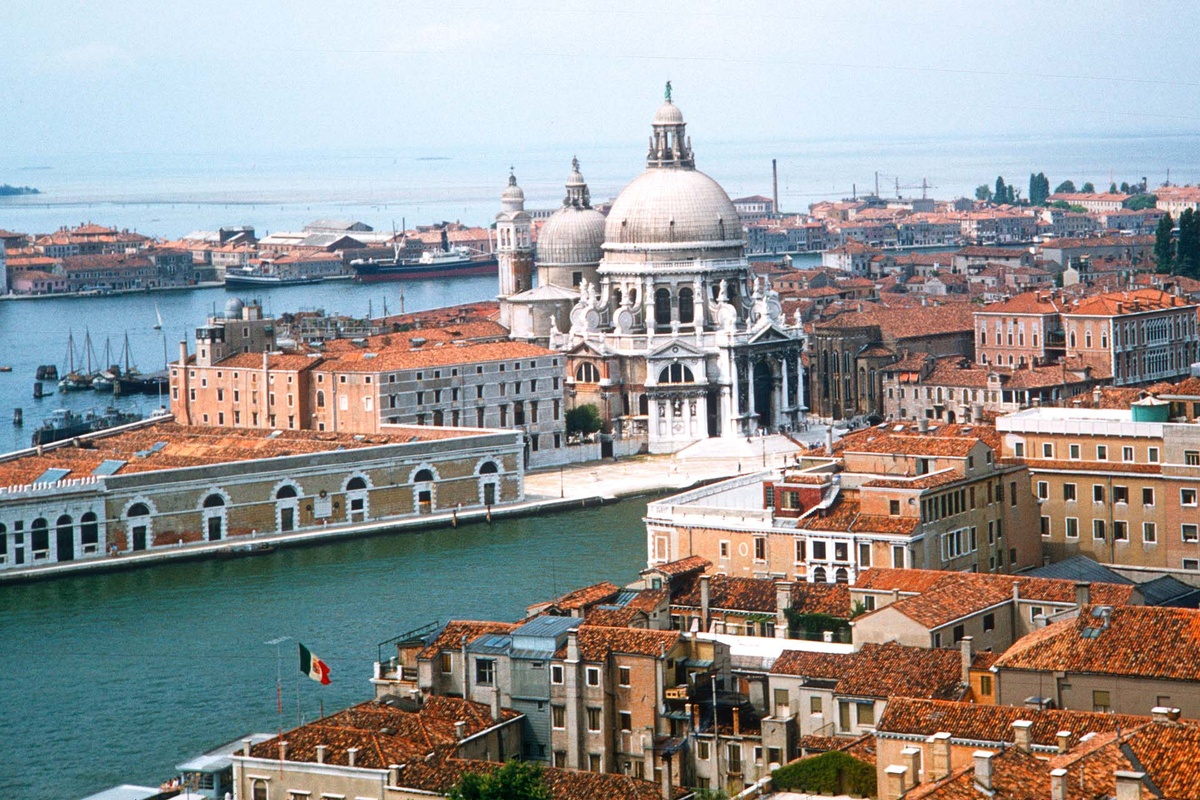    Вид на Венецию и церковь Санта-Мария-делла-Салюте, 1959 год