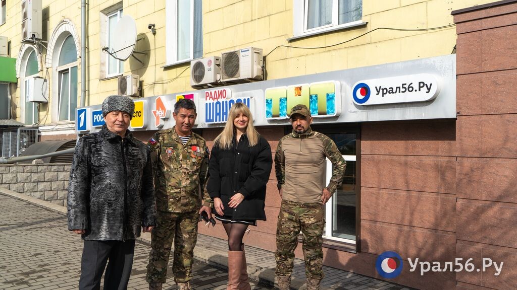    СВО, гуманитарная помощь и проблема с собаками: Депутат горсовета Орска Курмамбай Кумакбаев побывал в гостях «Урал-ТВ»