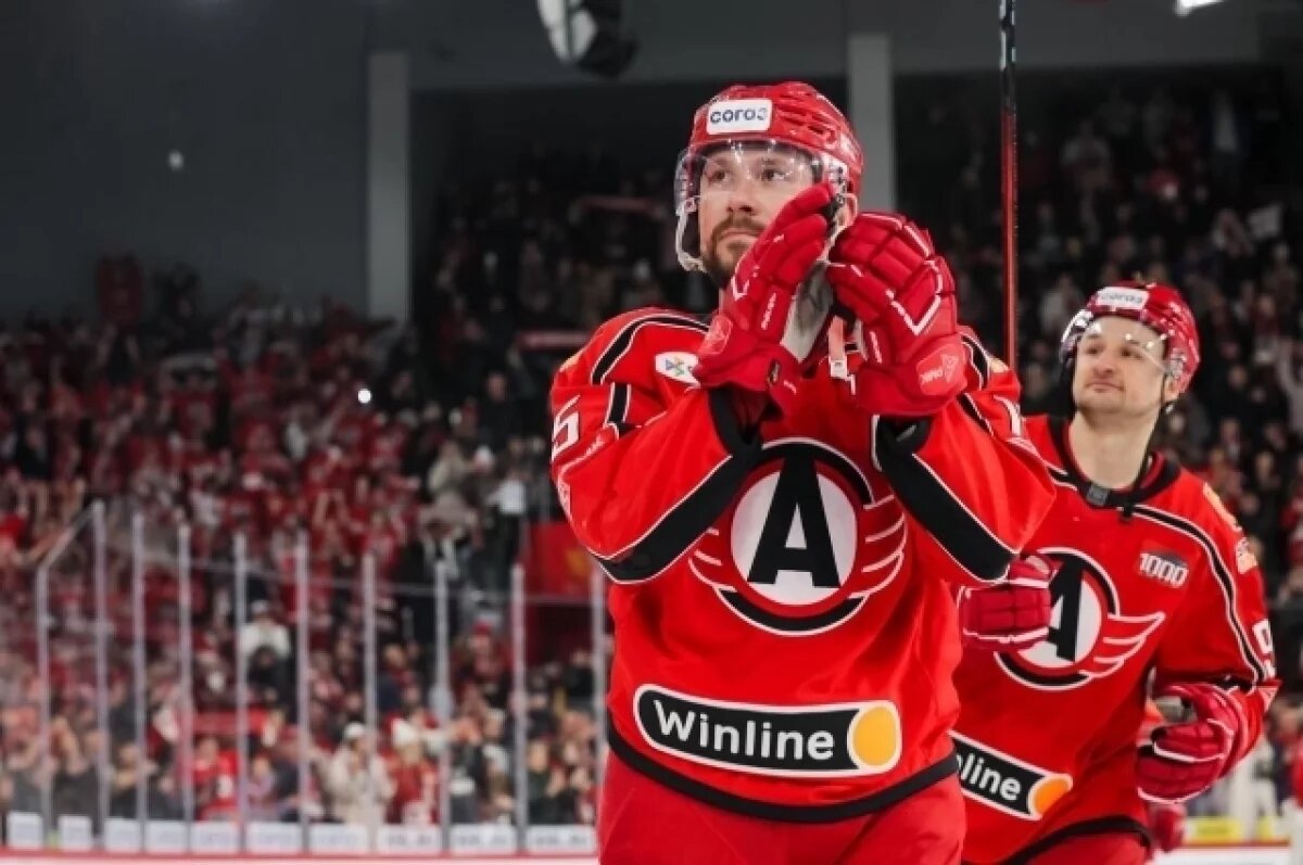    Паслер и Жога болеют за «Автомобилист» на втором матче плей-офф