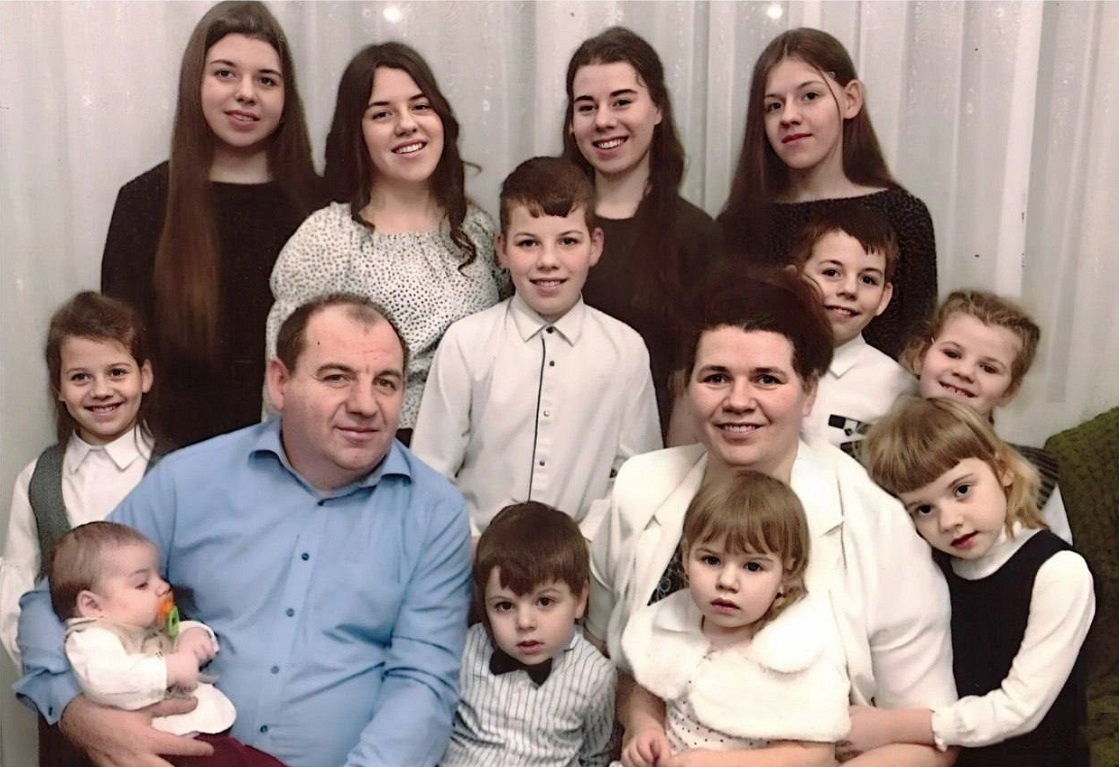    Наталия вместе с мужем Игорем воспитывают 12 детей
