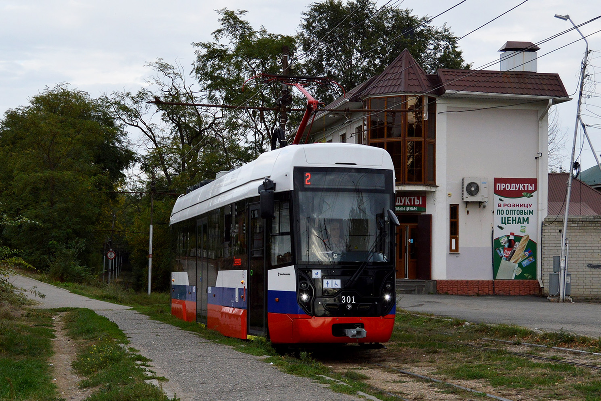 Вагон 71-411 номер 301 в Пятигорске, фото https://transphoto.org/photo/2014764, автор Nexus Trafikk  