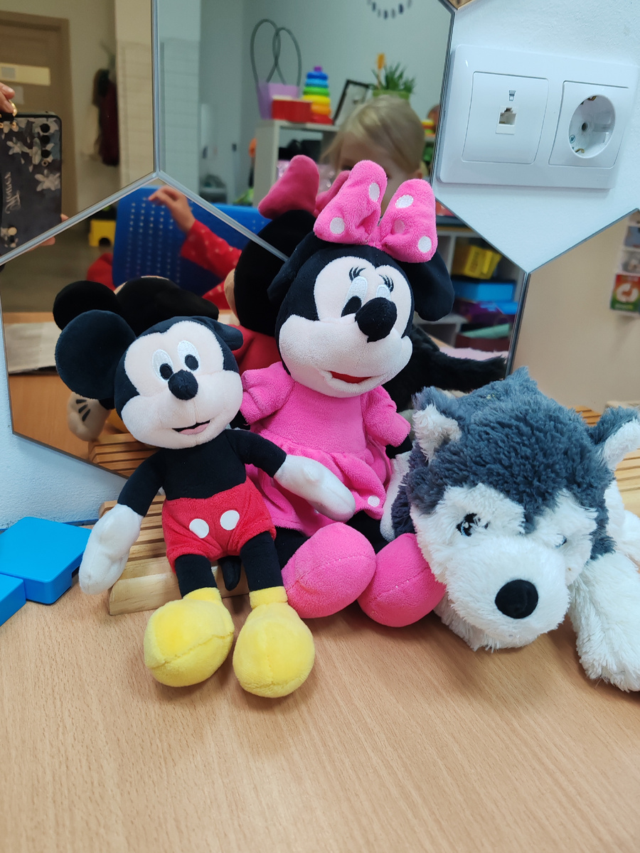 К моему Мики в гости приходила Мини