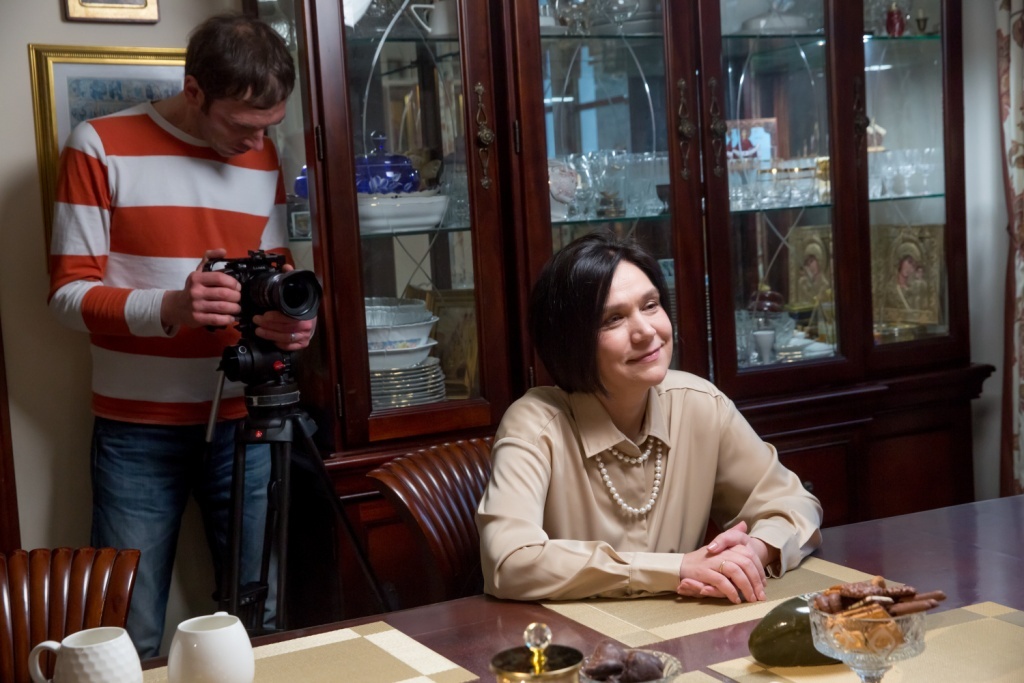 В семье должно быть все мирно. Даже, когда приходит съемочная группа