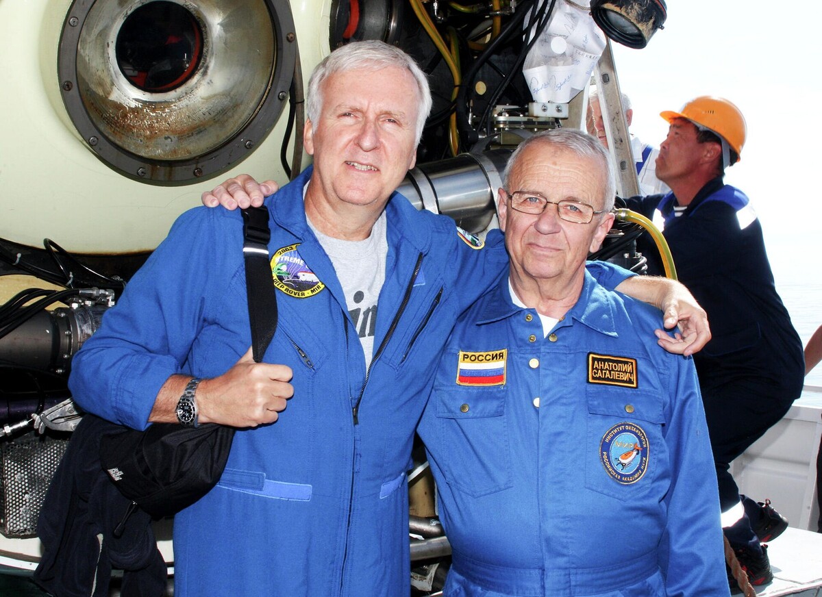 Джон Кэмерон и российский ученый Анатолий Сагалевич. Фото из открытых источников