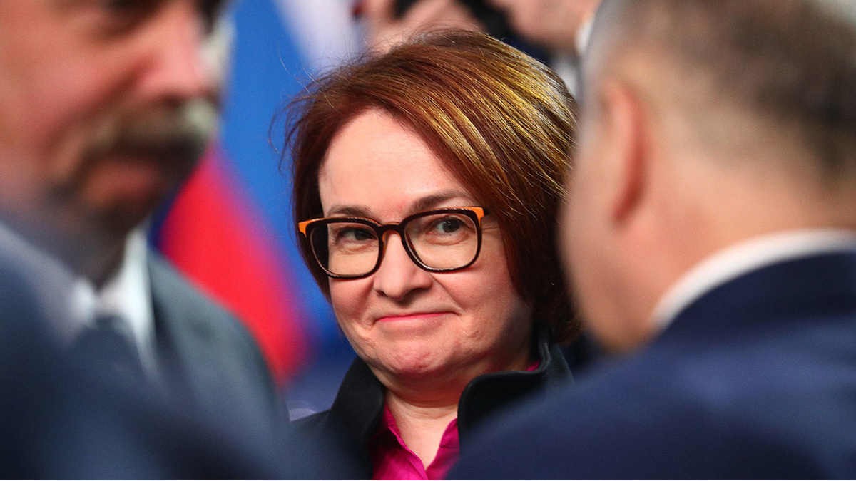 Почему Центробанк оставил ставку без изменений: причины и прогнозы