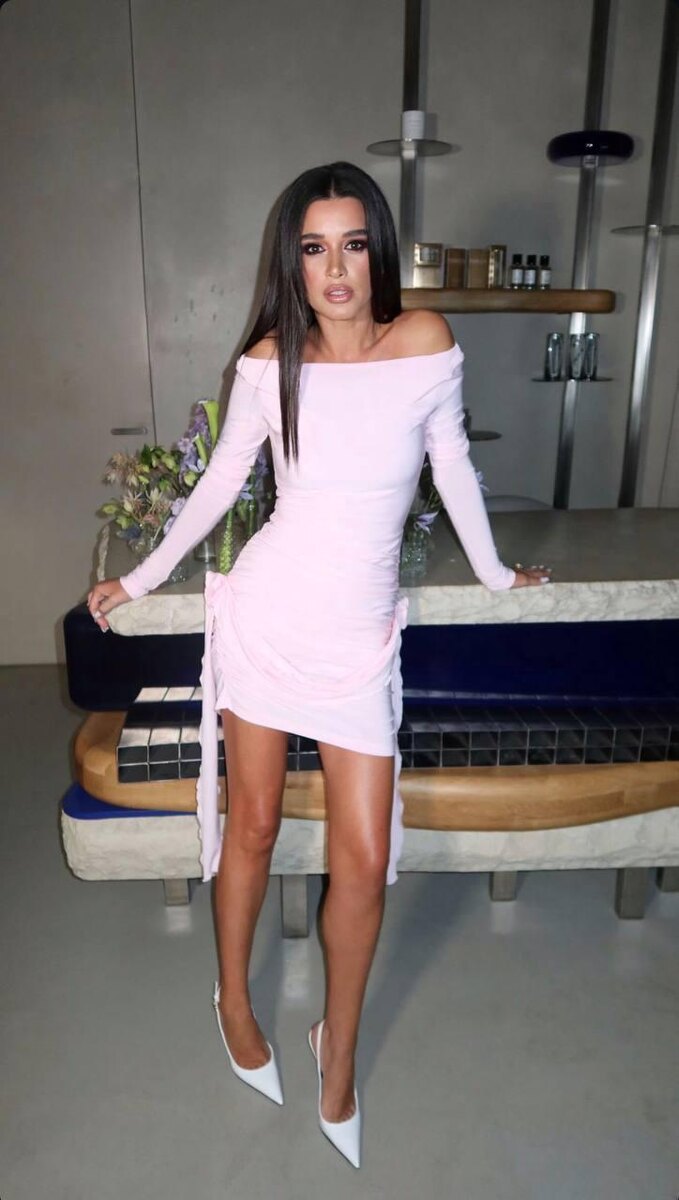 Листайте вправо, чтобы увидеть больше изображений