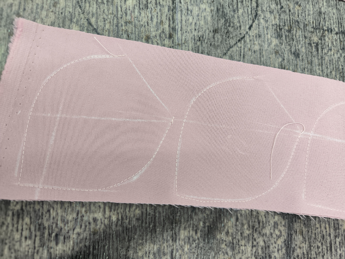 Обводим мелом.