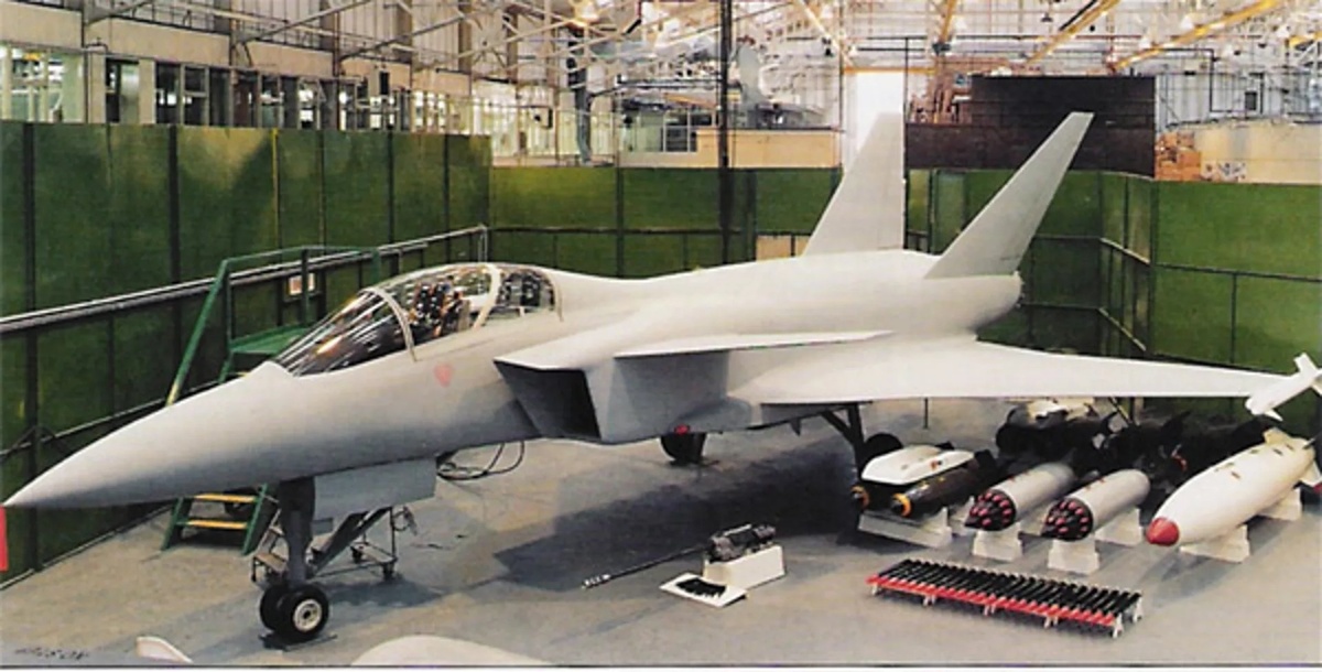 макет проекта многоцелевого истребителя British Aerospace P.110 с вооружением, которое может нести этот самолет