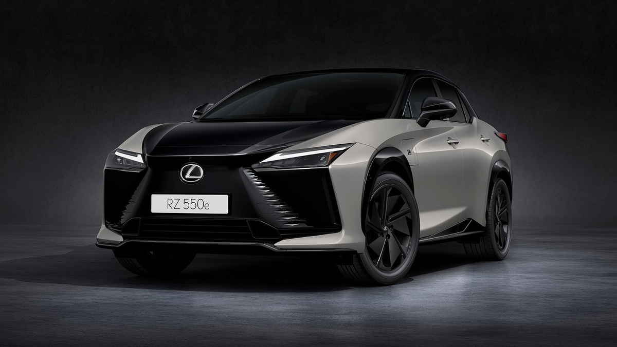  Lexus RZ 550e F Sport