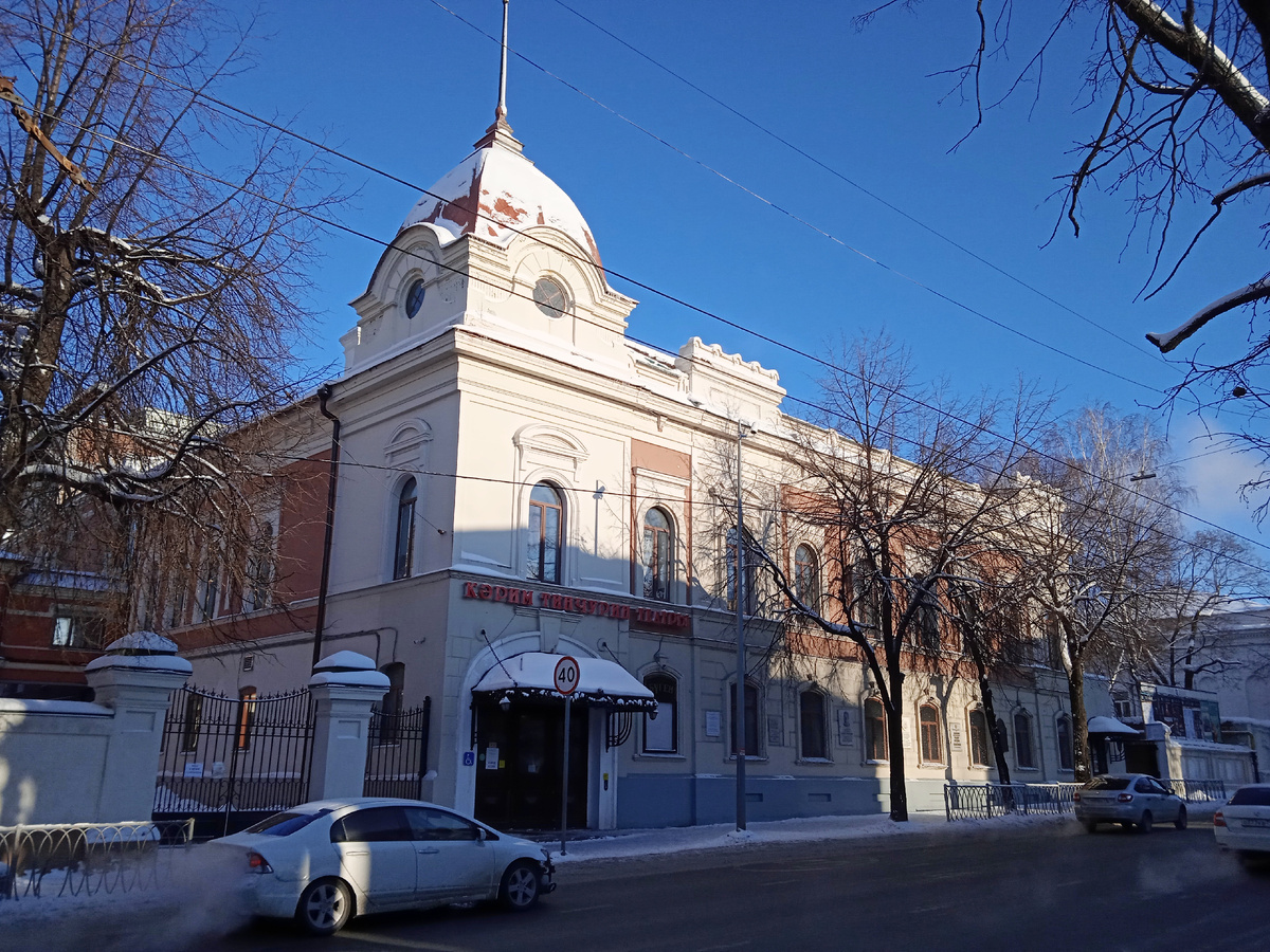 Здание будущего театра возведено по проекту архитектора Ксаверия Скаржинского. Фото автора, январь 2023г.