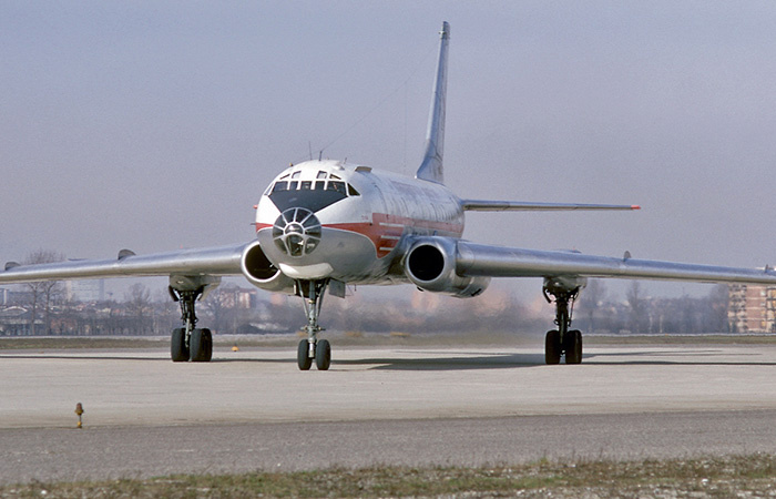Двухмоторный Ту-104./ Фото: drive2.ru
