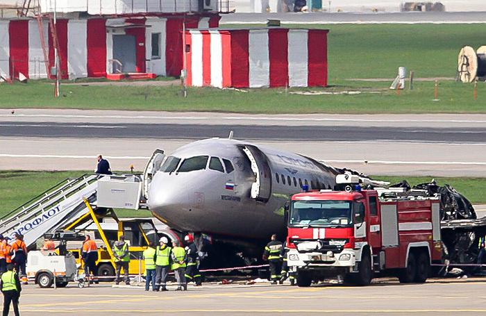    Самолет Sukhoi Superjet 100 после ликвидации возгорания в аэропорту «Шереметьево». 2019 год.Следственный комитет РФ/АГН «Москва»