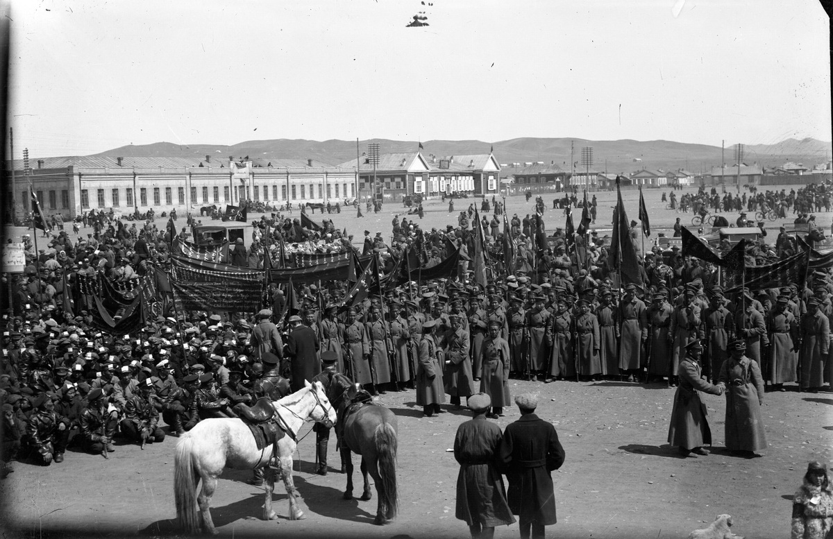 1930-е. Празднование Октябрьской революции в Улан-Баторе https://live.staticflickr.com/65535/50595584078_213c6b4b25_h.jpg