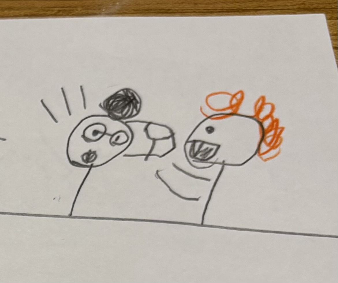 Эля рыжая кучерявая. Тим в очках и с вантузом в руках:)