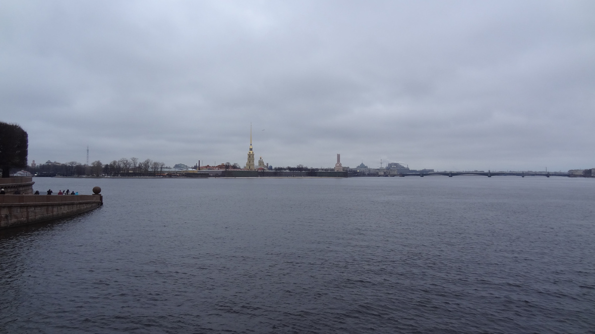 Вид на Петропавловскую крепость