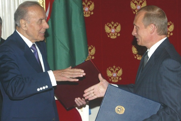 Гейдар Алиев и Владимир Путин