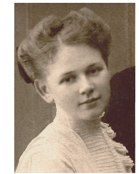 Вера Петровна, бабушка Веры Алентовой (Листайте галерею вправо)