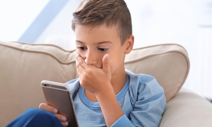    Мошенники используют детей для кражи денег и ценностей: россиян предупредили о новой схеме