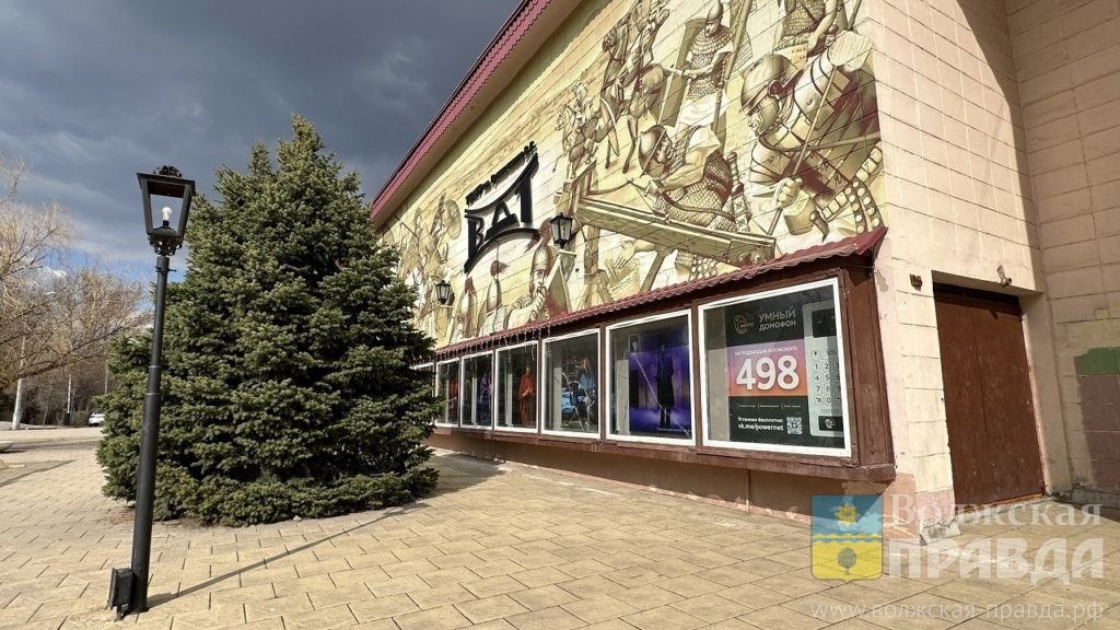     «Интересно девки пляшут»: волжане и другие актёры рассказали об авторе расхожей фразы и заслуженном артисте Вячеславе Гришечкине
