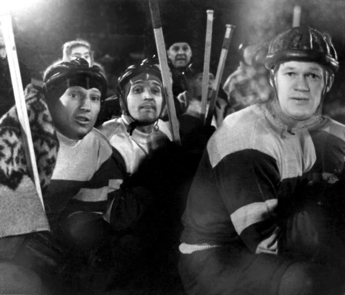 Фото с яндекс.картинки (тройка В.Шувалова)