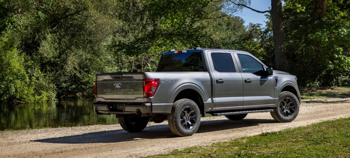 Самым продаваемым автомобилем Ford в США является вездесущий пикап F-150. Изображение: Кристин Шоу/Popular Science