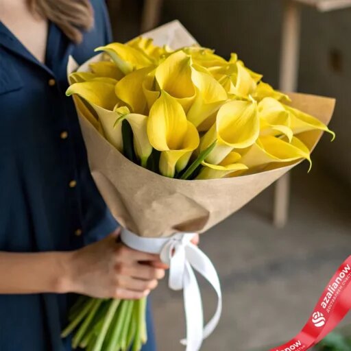 Букет 15 желтых калл в крафте, с белой лентой AzaliaNow Катя Невская  📷
