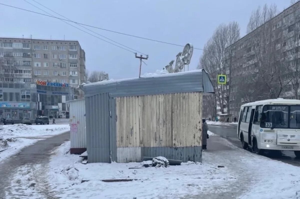    Приставы заставили димитровградского предпринимателя демонтировать киоск