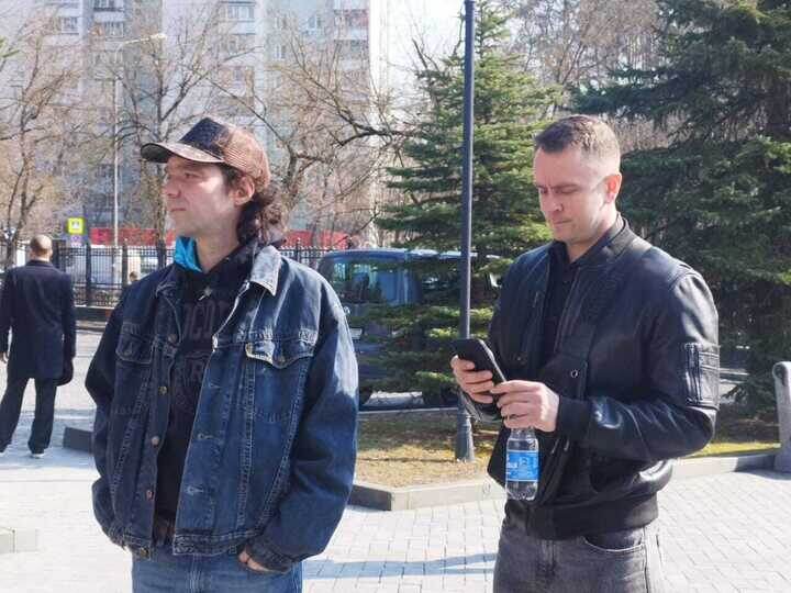     Сын Александра Кузьмина (слева). / Лилия Шарловская