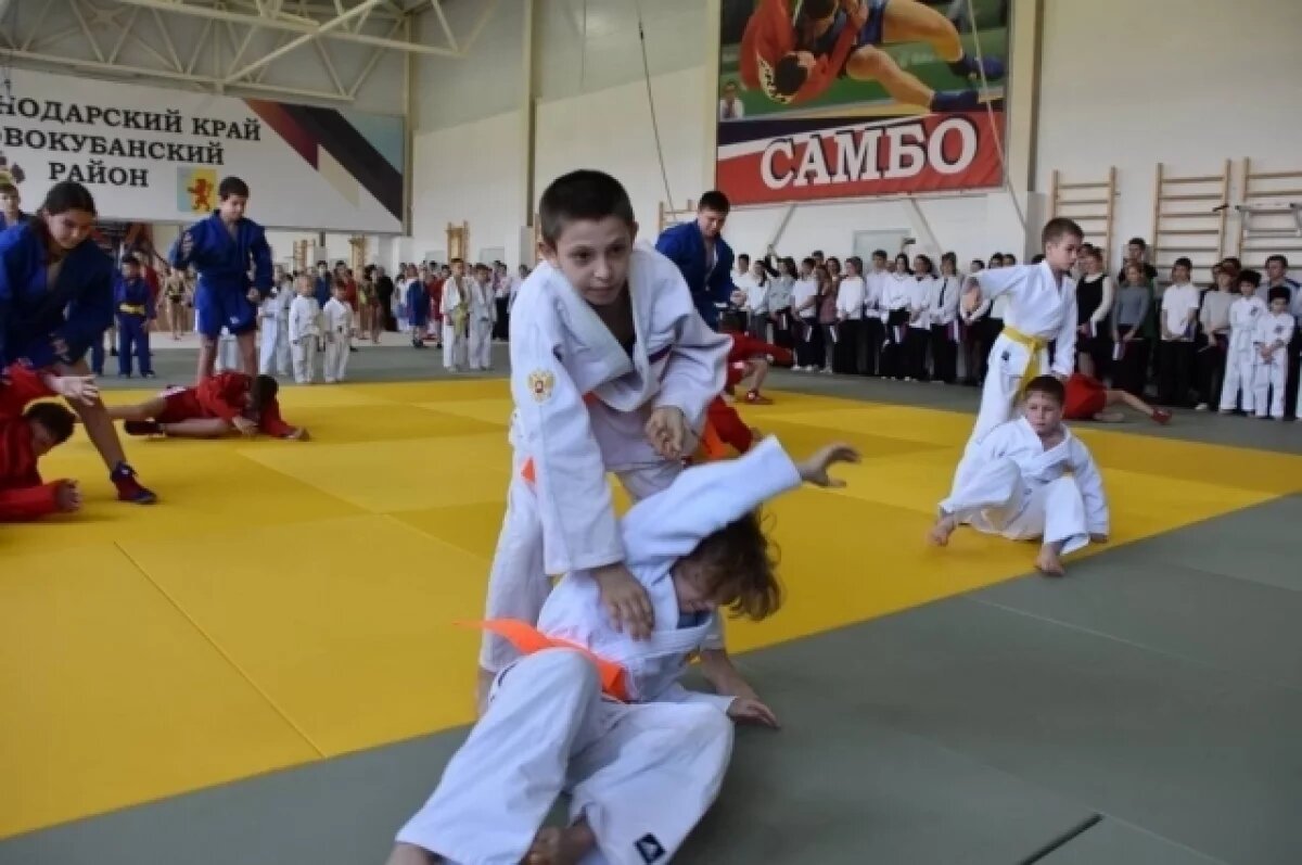    В Новокубанском районе открылся новый спорткомплекс