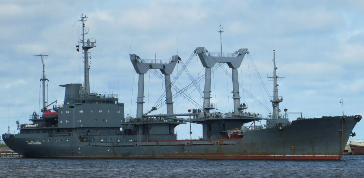 Однотипное спасательное судно проекта 536. Фото: forums.airbase.ru